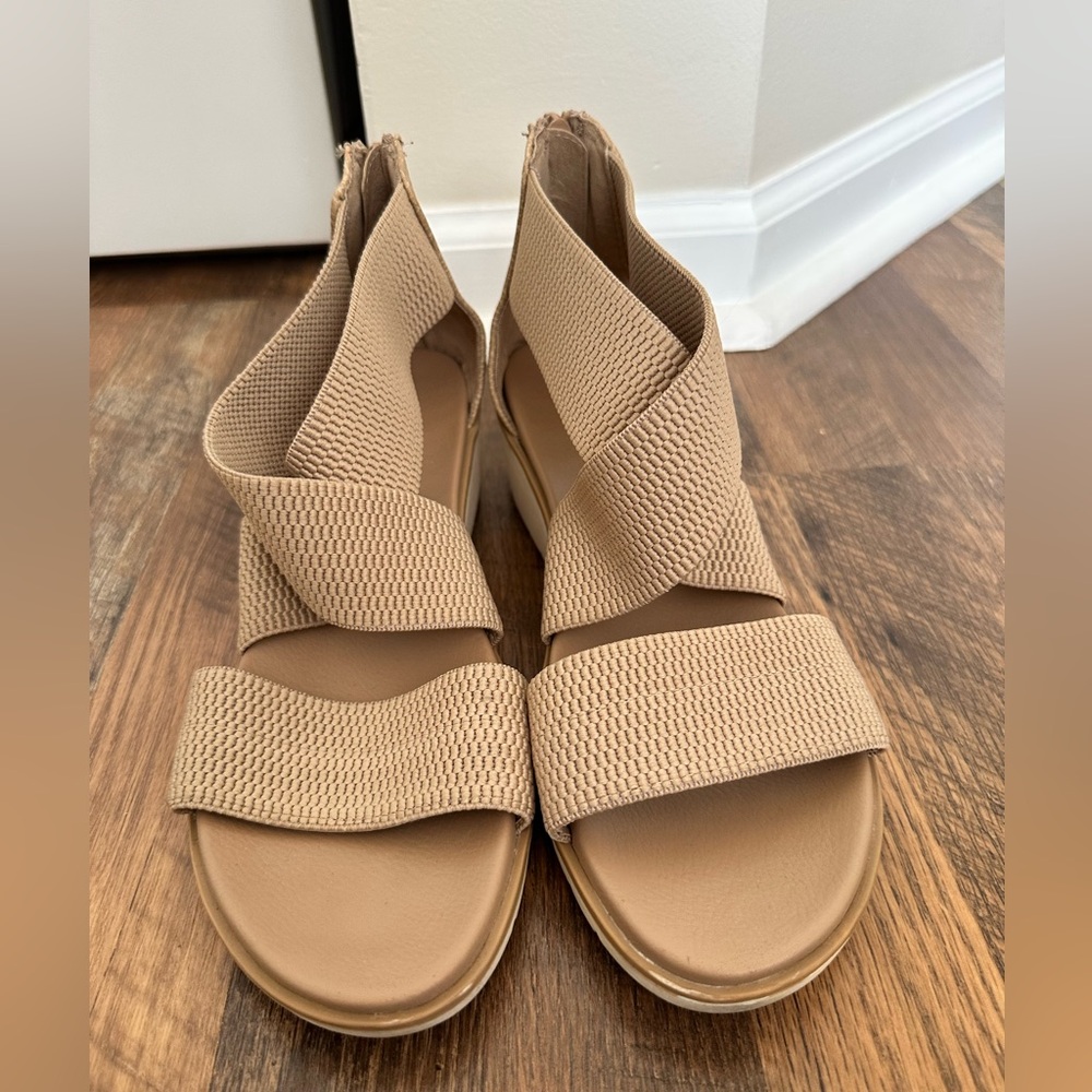 MIA Stylish Tan and Cream Women's Sandals- Size 9